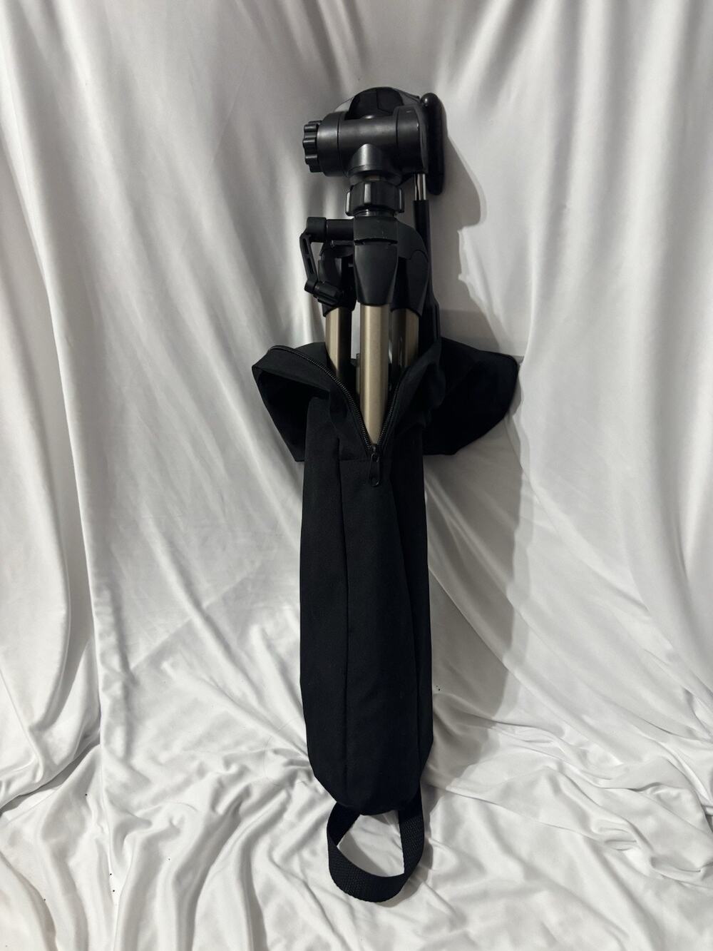Dynex DX-TRP60 Tripod